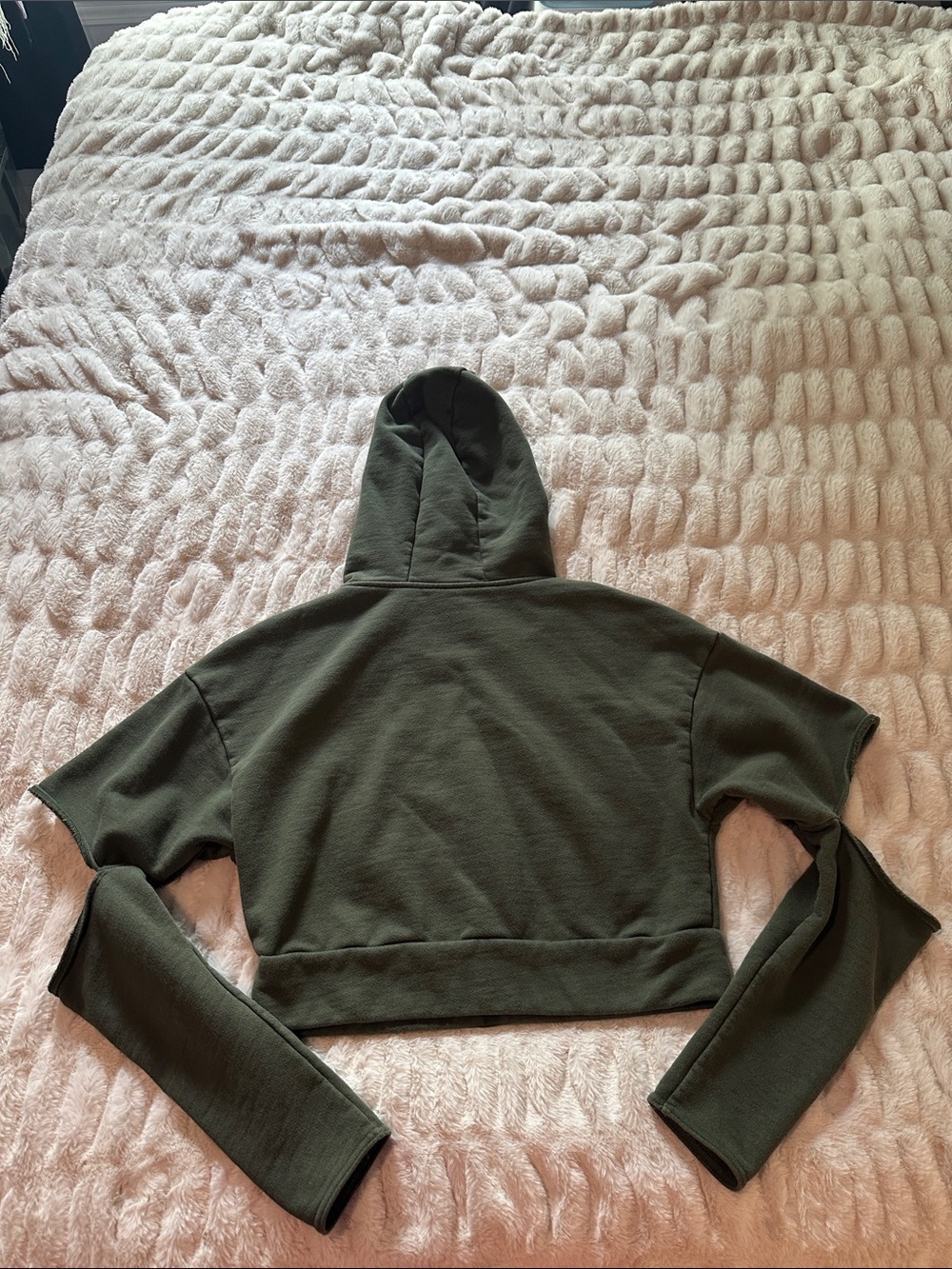 Alo Yoga Peak Cutout Women’s Cropped Hoodie - Olive Green Medium - Picture 5 of 8